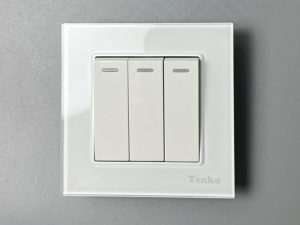 Công Tắc, Ổ Cắm Âm Tường Mặt Kính Trắng